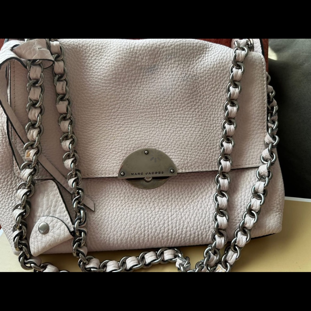 Marc Jacobs Creme Chain Shoulder Bag